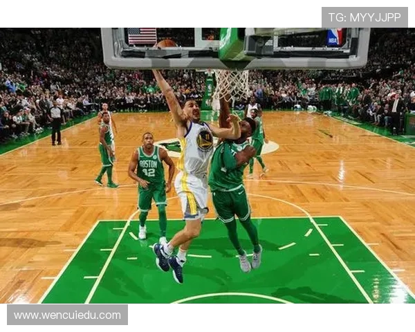 圣诞勇士与骑士精彩对决录像回顾全场精彩瞬间与战术分析